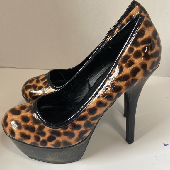 Charlotte Russe Leopard animal print high heels size 7 - Picture 6 of 8